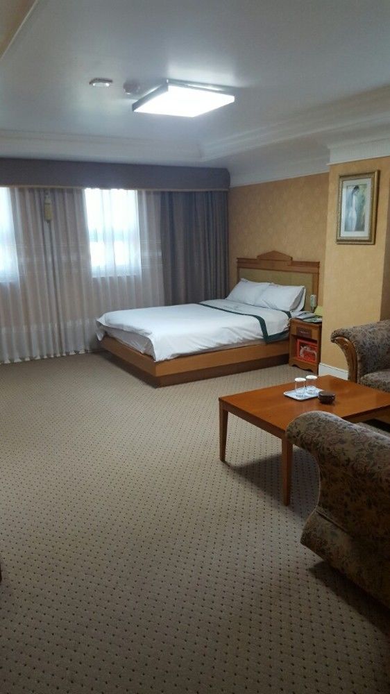 Gwangju Empire Hotel Gwangju Metropolitan City Exterior photo